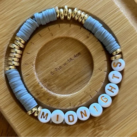3 FRIENDSHIP BRACELETS in Midnights 😍 - Picture 4 of 4